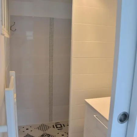 普罗旺斯大道7号公寓 昂蒂布